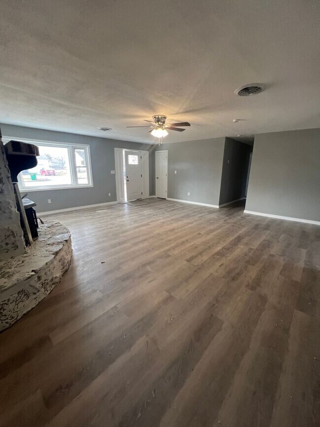 Foto del edificio - 3 bedroom/2 bathroom house