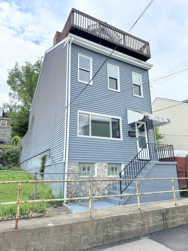 Photo - 1910 Baldauf St House