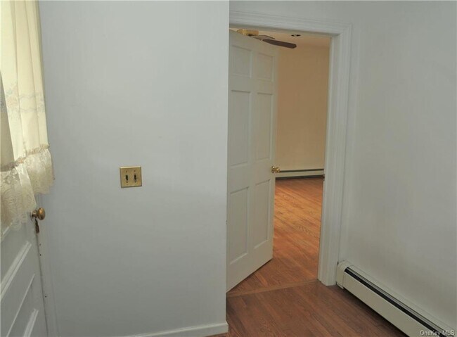 Building Photo - 35 Sherwood Ave