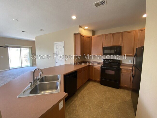 Foto del edificio - 9735 Dexter Ln