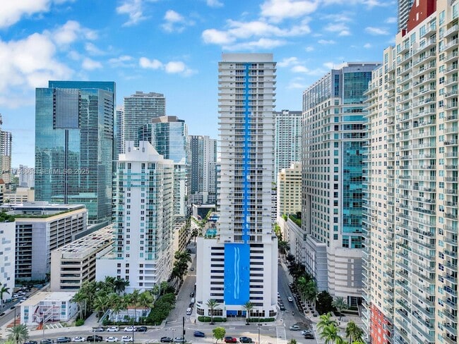 Foto del edificio - 1200 Brickell Bay Dr