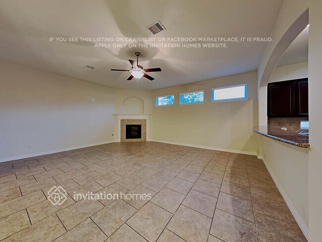 Foto del edificio - 3302 Clover Trace Dr