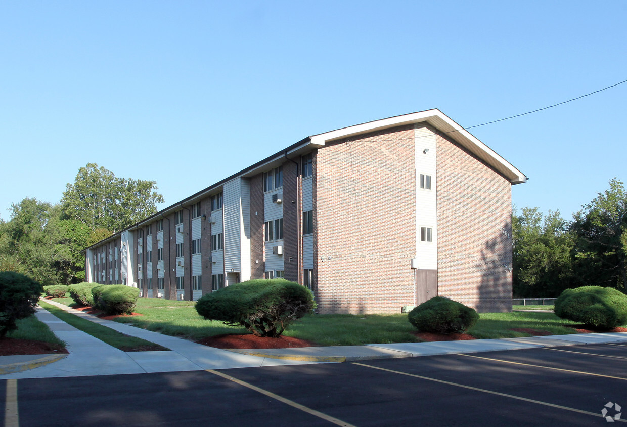 Primary Photo - Mt Zion Suburban Apartments