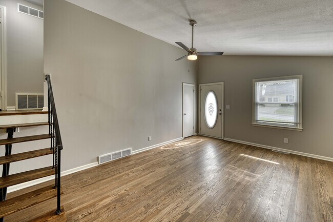 Building Photo - 4316 N Quincy Ave