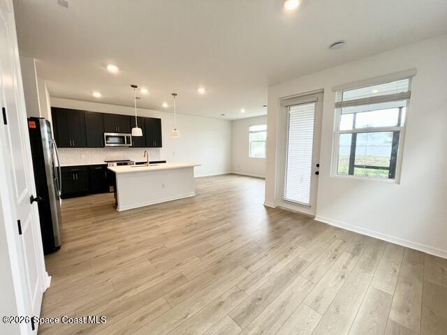 Foto del edificio - 1389 Bluewater Ln