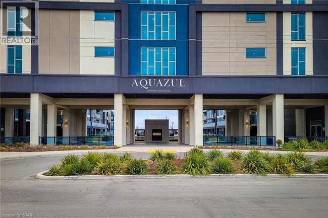 Building Photo - 16 Concord Pl