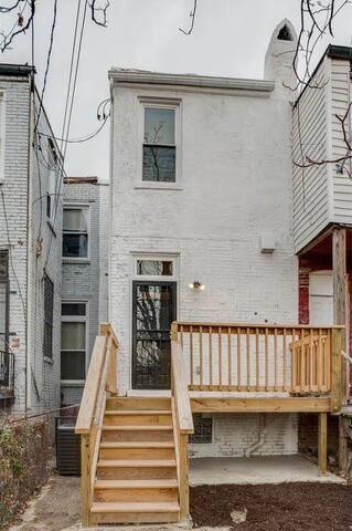 Backyard patio (small enclosed yard not pictured) - 337 E 21st St