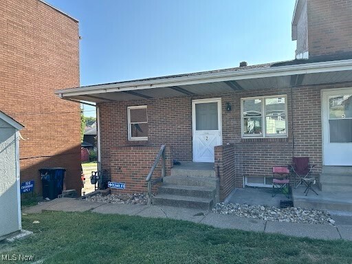 Primary Photo - 106 Columbus Way