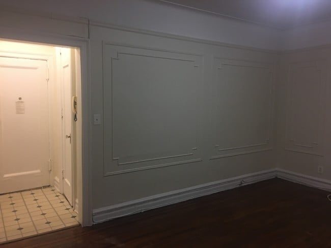 Building Photo - 6405 53rd Dr