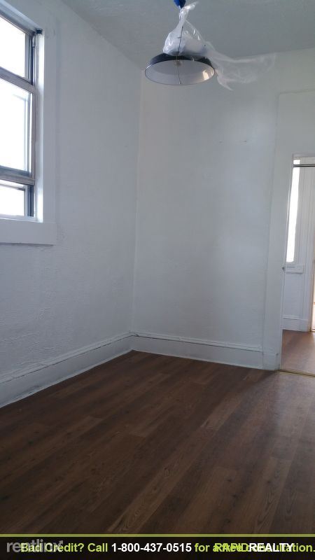 Building Photo - 903 Wyckoff Ave