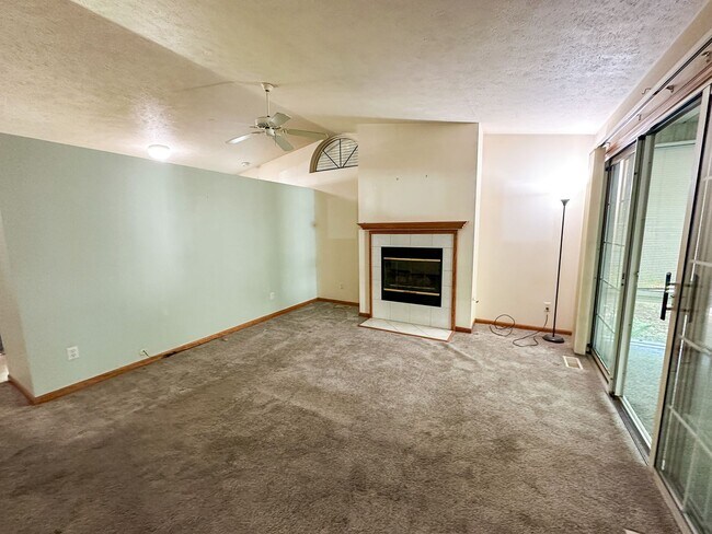 Foto del edificio - 861 Summertime Ave SE