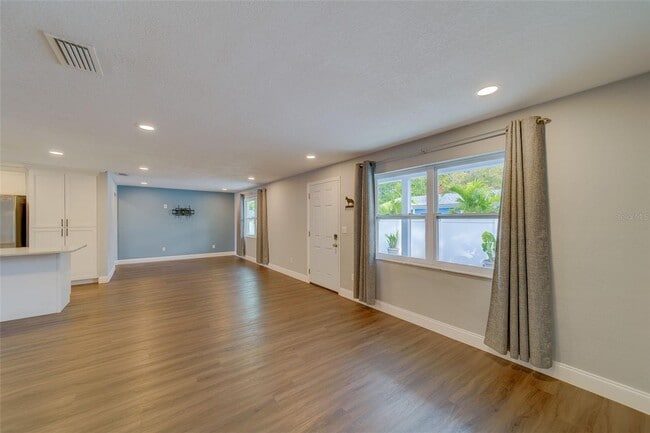 Foto del edificio - 3/2 home - Renovated in Dunedin