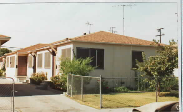 Primary Photo - 8617-8621 S Gate Ave