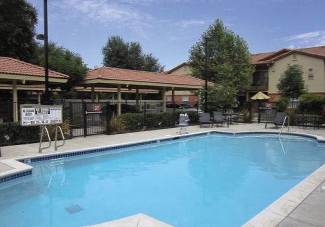 Riverwalk Apartments Sacramento