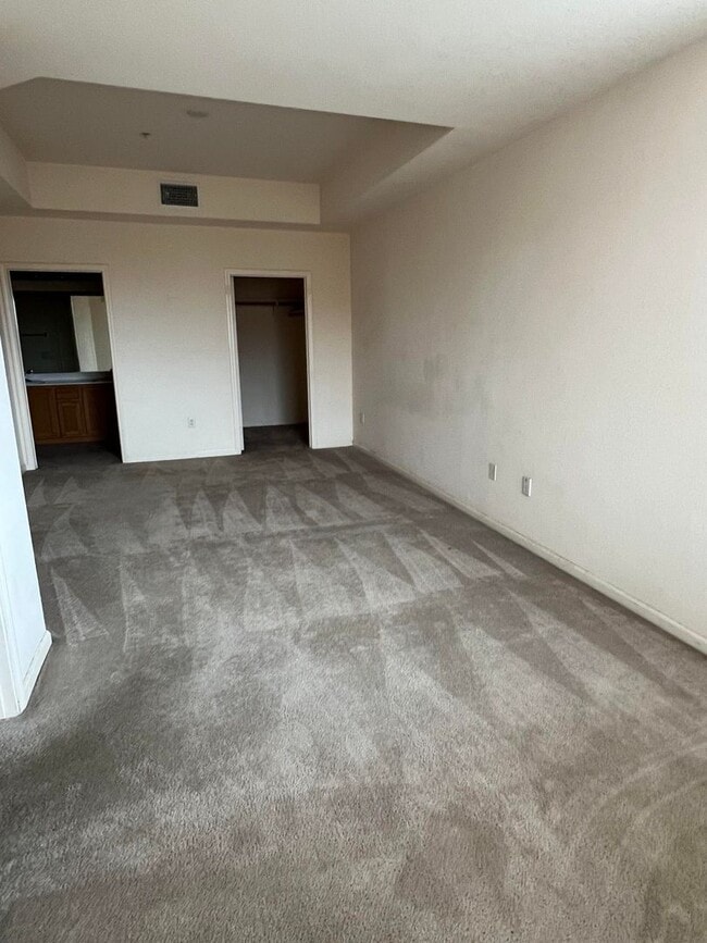 Building Photo - 39 E Agate Ave