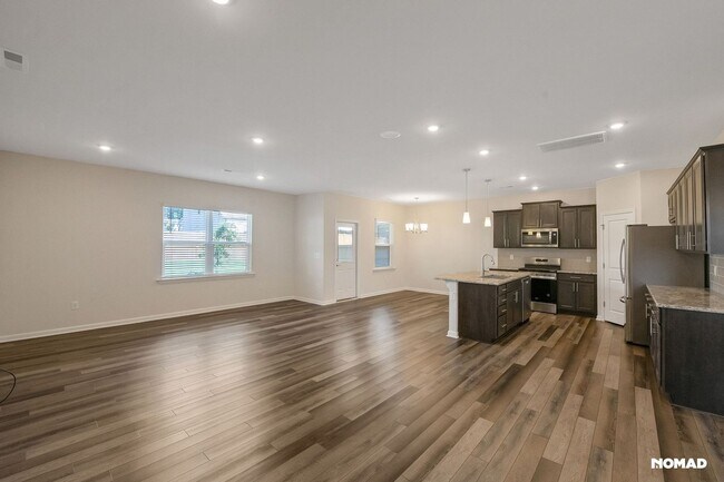 Foto del edificio - 3 Bedroom Single Family Home in Garner