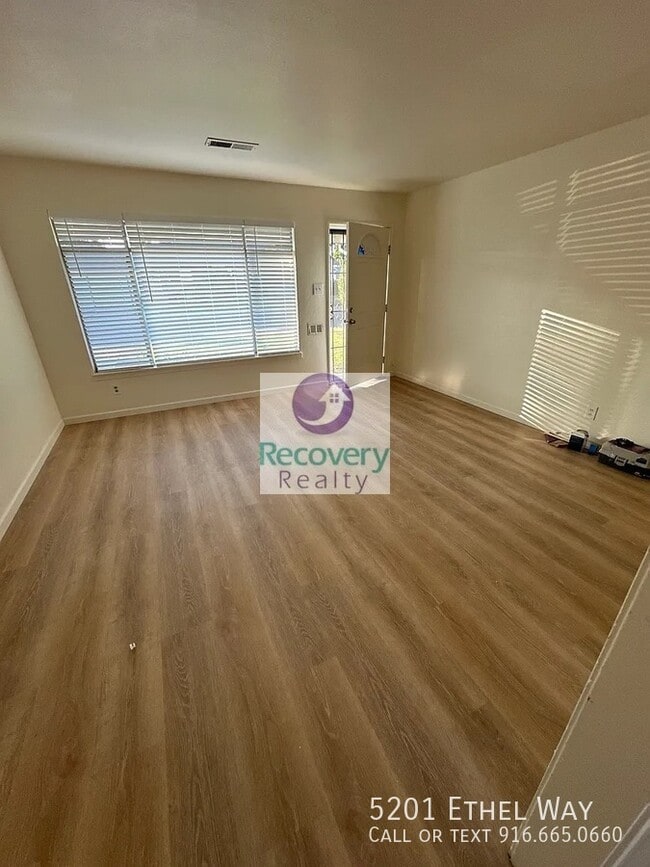 Building Photo - 5201 Ethel Way