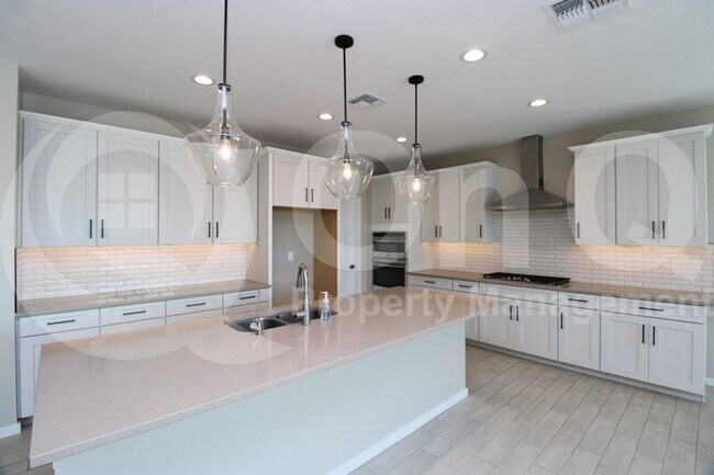 Foto del edificio - 12727 W Sierra Vista Dr