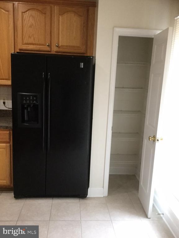 Foto del edificio - 2413 Brookmoor Ln