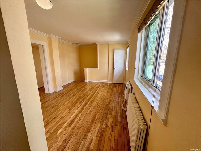 Foto del edificio - 75-22 255th St