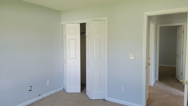 Building Photo - Nice 4/2 Home In Palm Coast