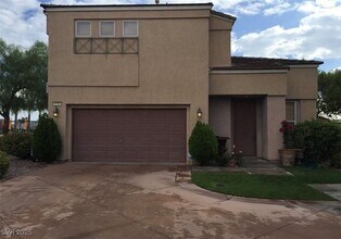 Building Photo - 704 Chase Tree St