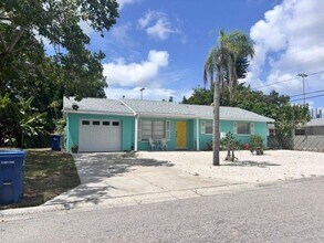 Building Photo - 8218 43rd Ave W