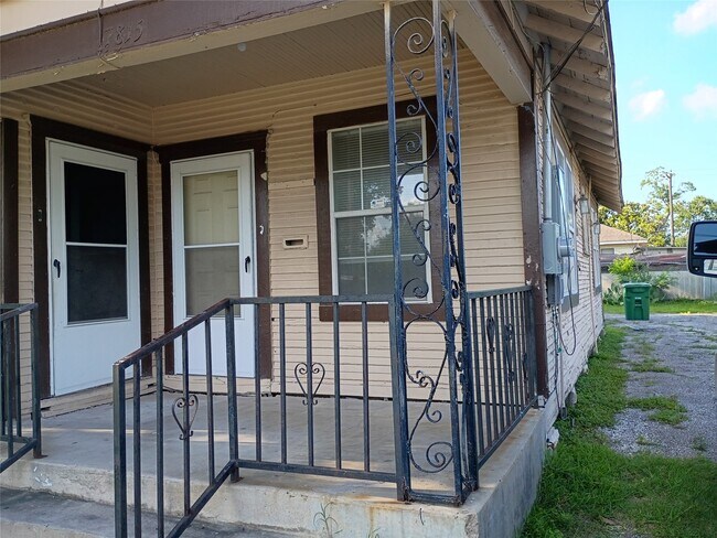 Foto del edificio - 7815 Dayton St