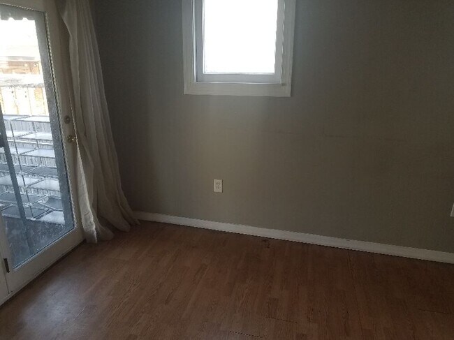 Comedor 2 - 3459 Denny St