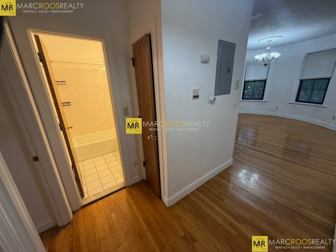 Primary Photo - 43 E Springfield St