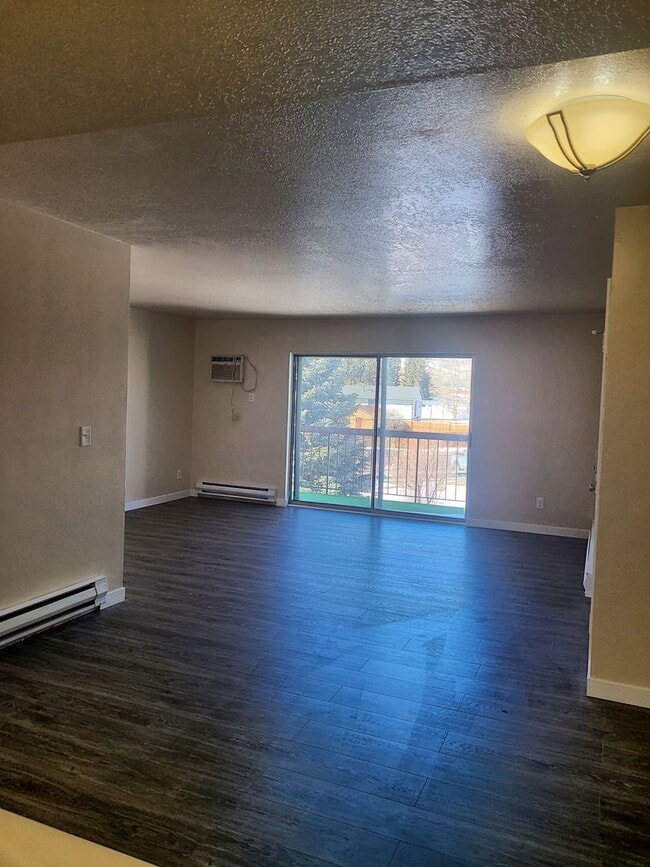 Building Photo - Available Now! Call the office to schedule...
