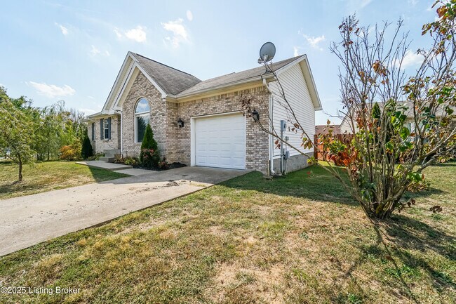 Foto del edificio - 10116 Greenfield Woods Cir