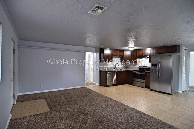 Building Photo - 9011.5 Hoffman Way