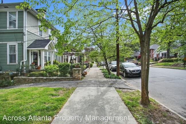 Building Photo - 908 Saint Charles Ave NE