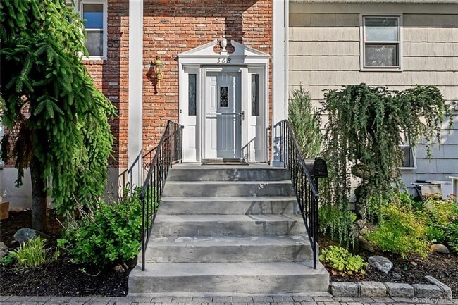 Building Photo - 568 Manville Rd