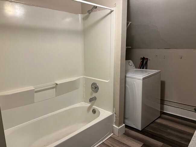 Foto del edificio - 743 N Eddy St