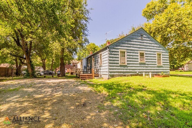 Foto del edificio - 901 Ratone St