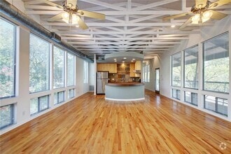 Building Photo - 1308 W N Loop Blvd