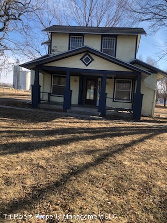 Primary Photo - 3 br, 1.5 bath House - 420 E. 4th St.
