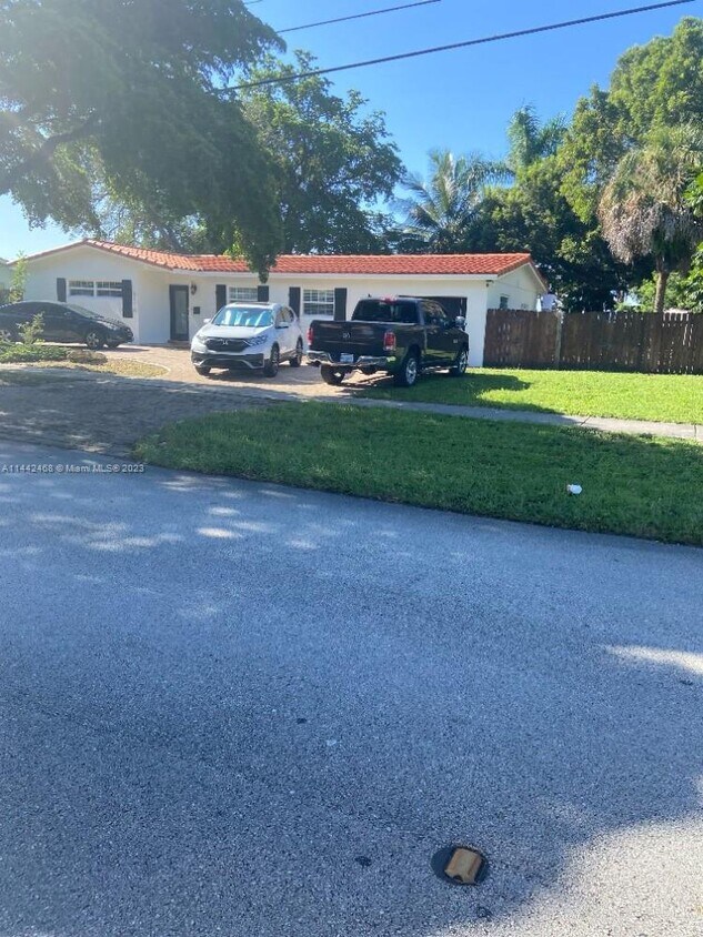 Building Photo - 8110 NW 185th St