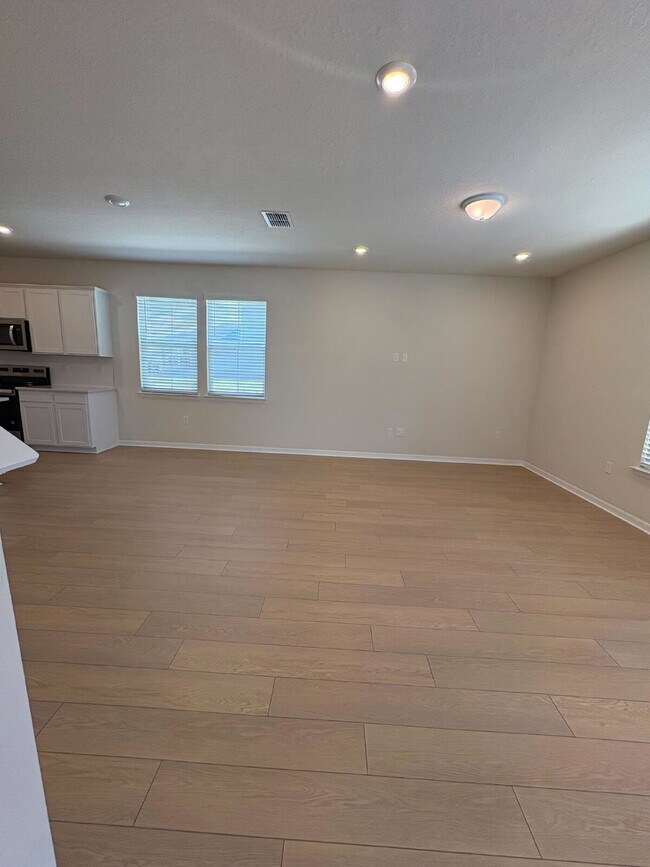 Foto del edificio - Live Large in Winter Garden: Modern 4-Bedroom Townhouse Haven