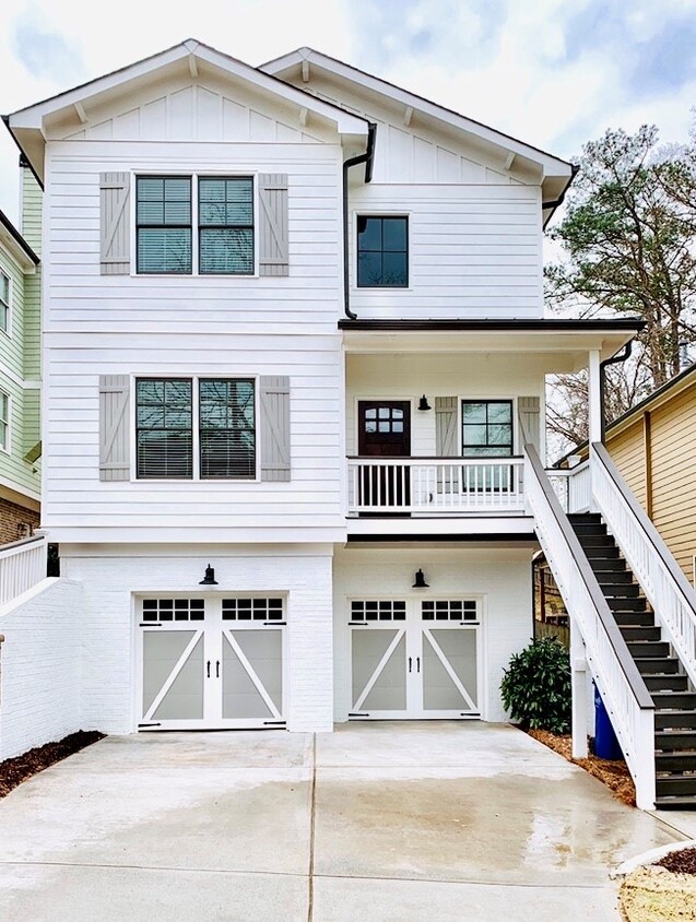 Primary Photo - 3226 Cates Ave NE