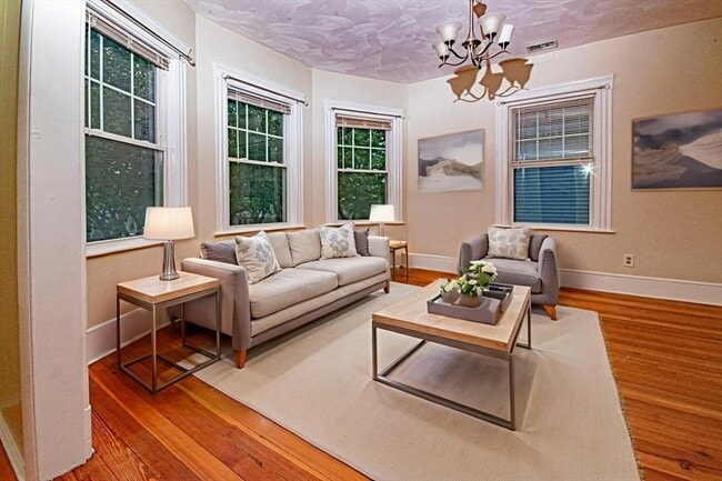 Photo - 21 Edison Green Apartment