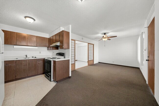 Building Photo - 1611 Miller St