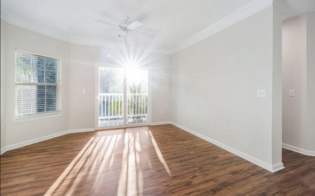Building Photo - Beautiful Mt. Pleasant Condo For Rent!