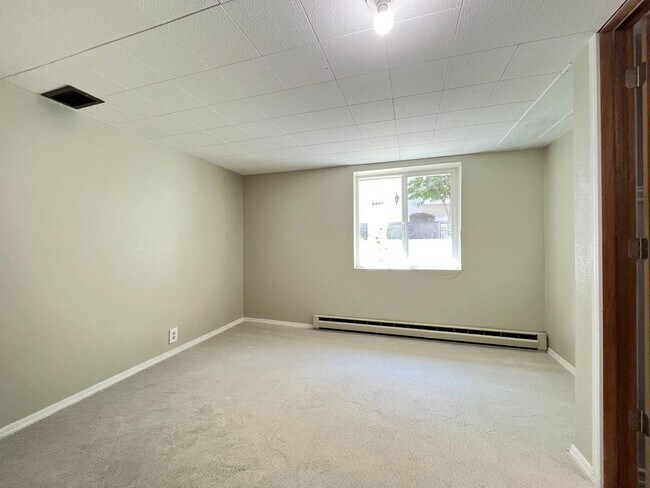 Building Photo - **Coming Soon** Ideal Location Steps from ...