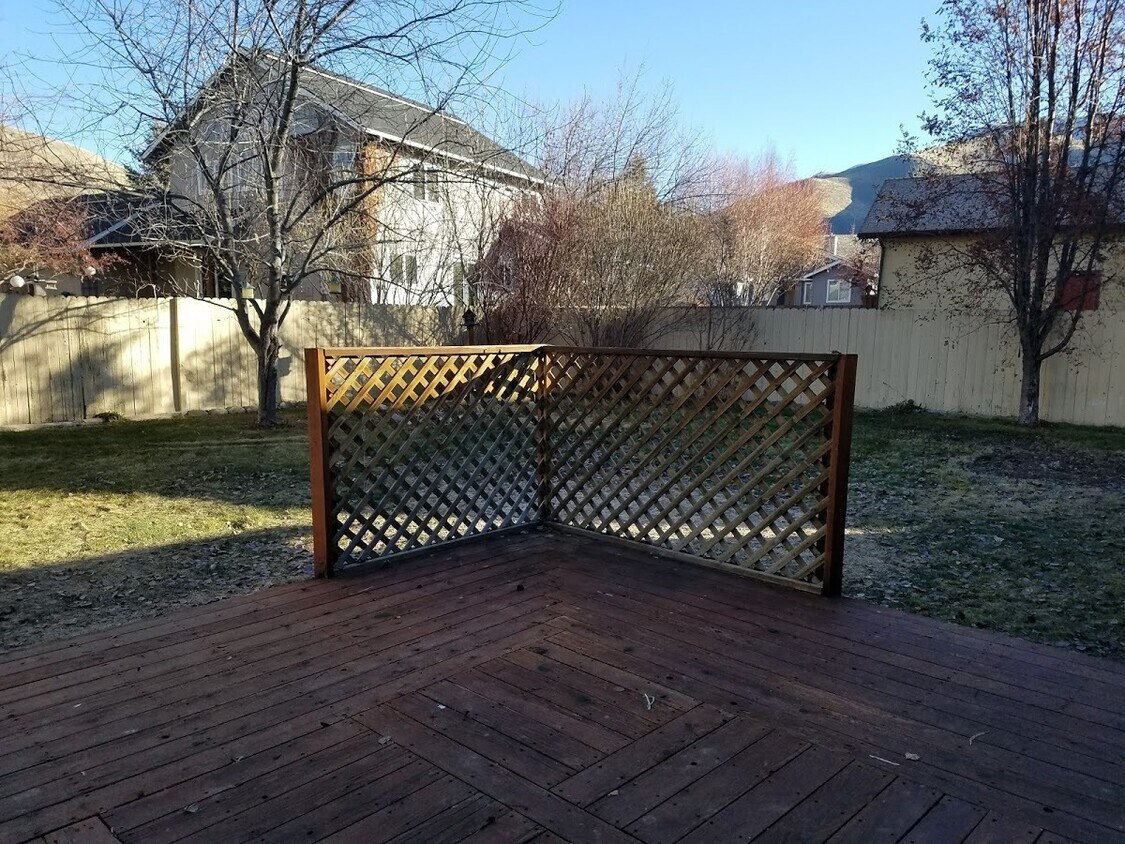 Primary Photo - 3bd/2ba Home w/Garage