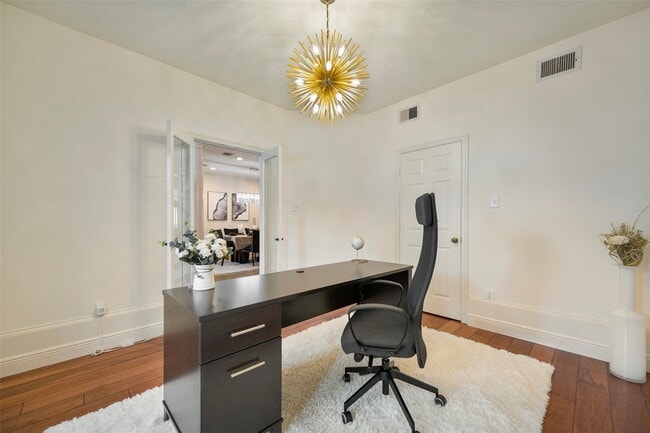 Building Photo - 14311 Islandwoods Dr