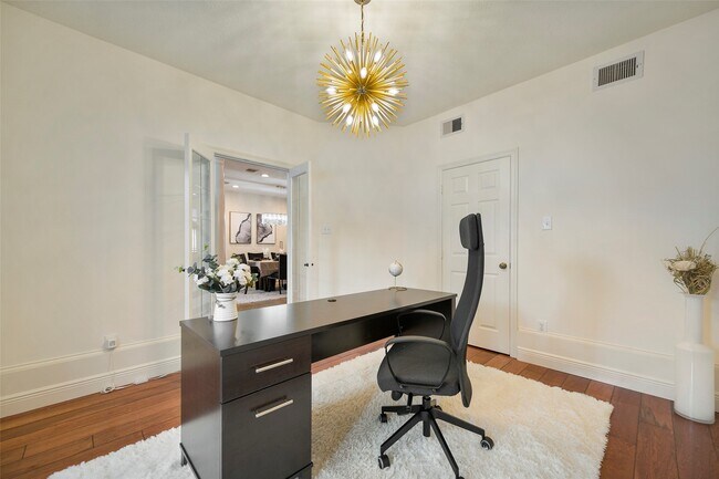 Foto del edificio - 14311 Islandwoods Dr