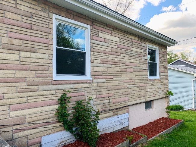 Building Photo - 6289 Marsh Rd